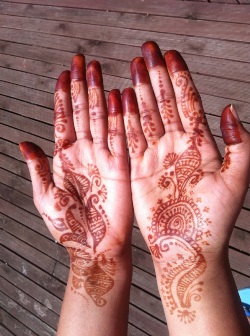 Henna Artists for Hire